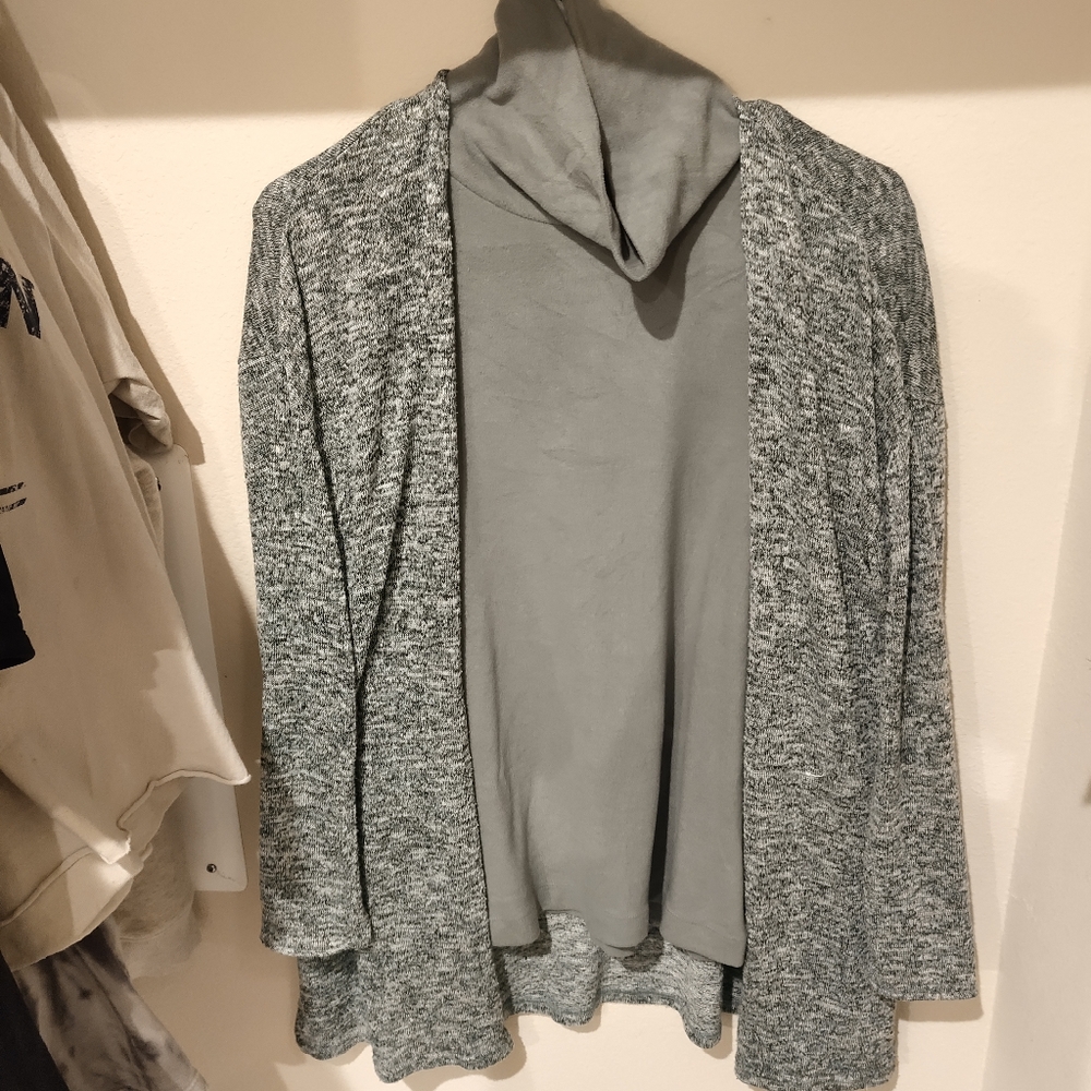H&M divided green cardigan